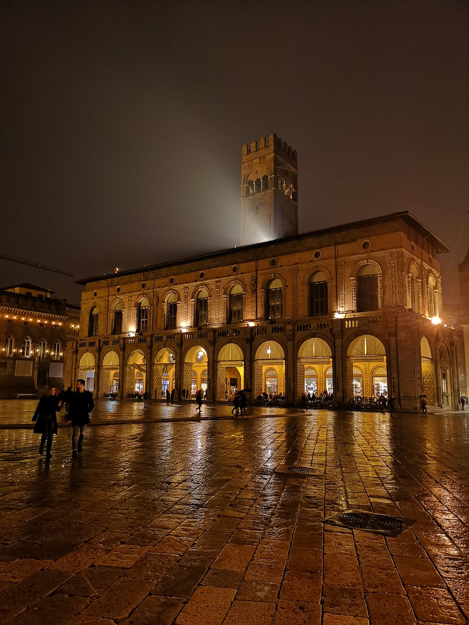 bologna-5148989_1280